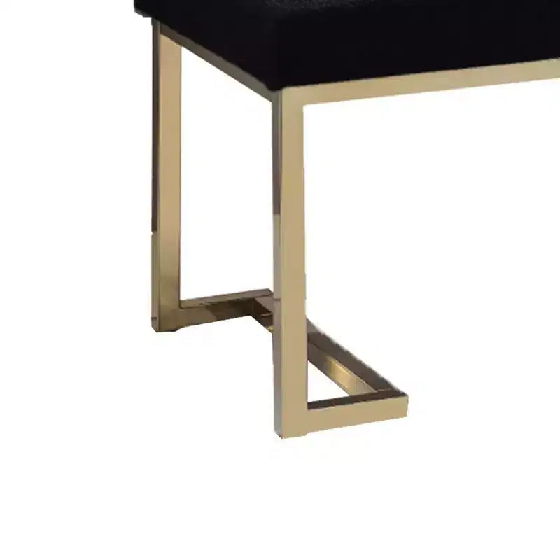 Tissu noir or