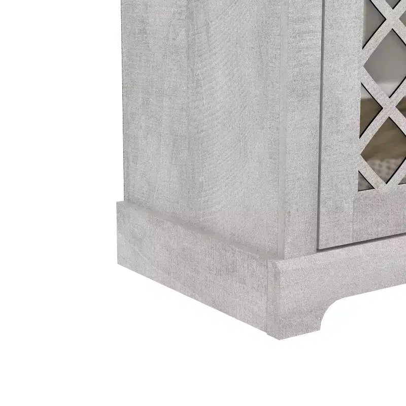 Meuble bas avec rangement pour bouteilles et porte découpée