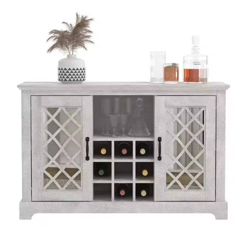 Meuble bas avec rangement pour bouteilles et porte découpée