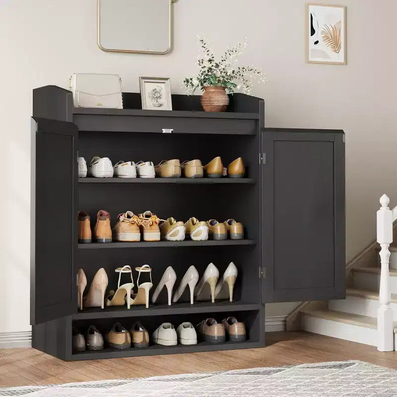 Meuble à chaussures en rotin
